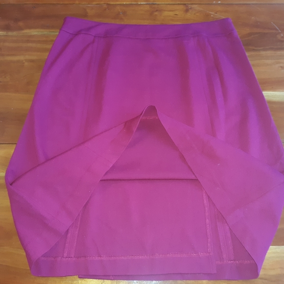 TALBOTS CRANBERRY COLORED SKIRT SZ 14 - Picture 7 of 7